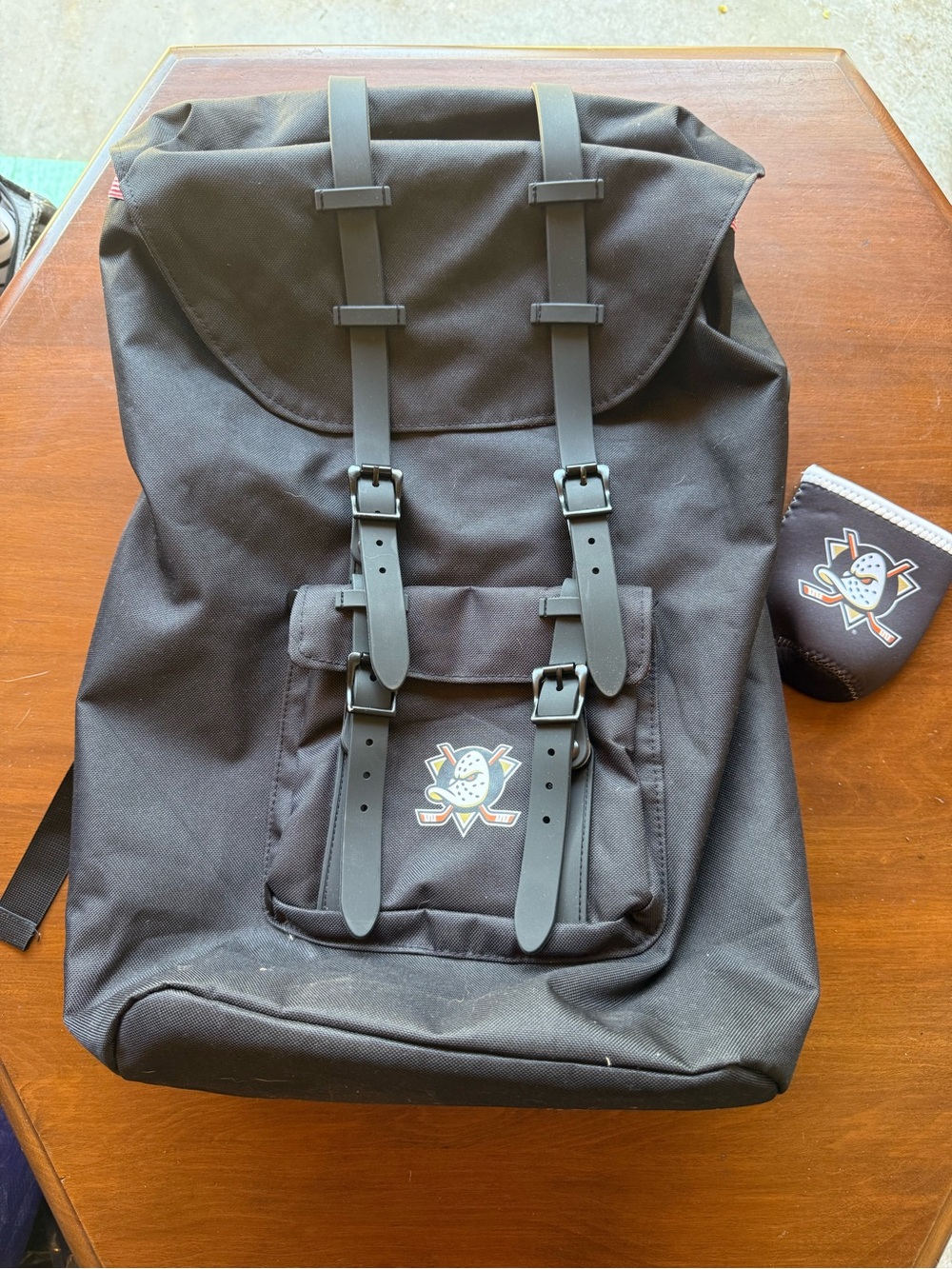 NHL Mighty Ducks of Anaheim Classic Black Men’s Roll-Top Backpack and Coozy